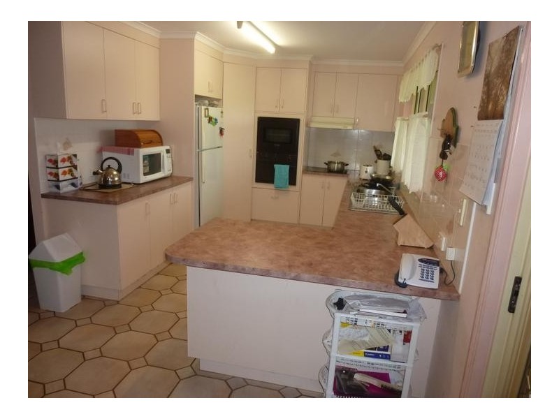 128 Thompson Road, Childers QLD 4660