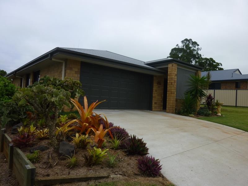 10 Canecutter Court,, Childers QLD 4660