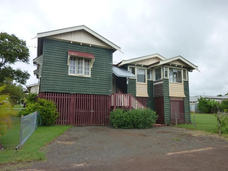 7 THOMPSON ROAD, Childers QLD 4660