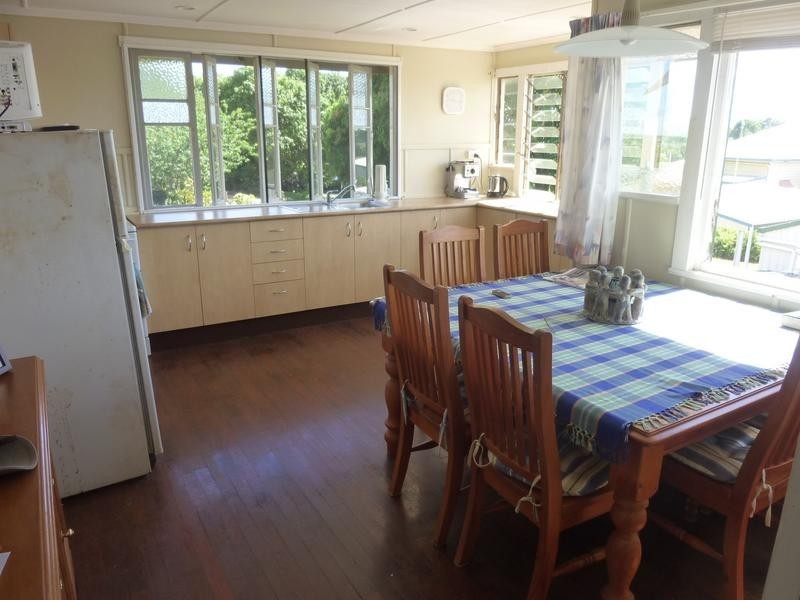 7 THOMPSON ROAD, Childers QLD 4660