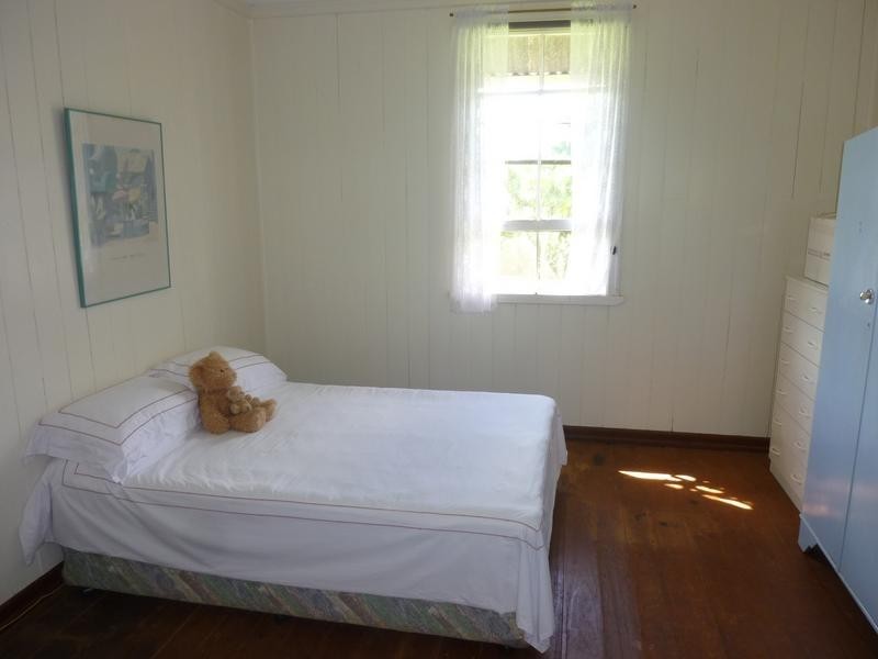 7 THOMPSON ROAD, Childers QLD 4660