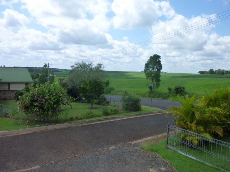 7 THOMPSON ROAD, Childers QLD 4660