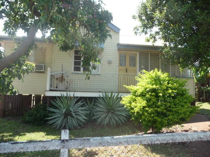 2 Queen Street, Childers QLD 4660