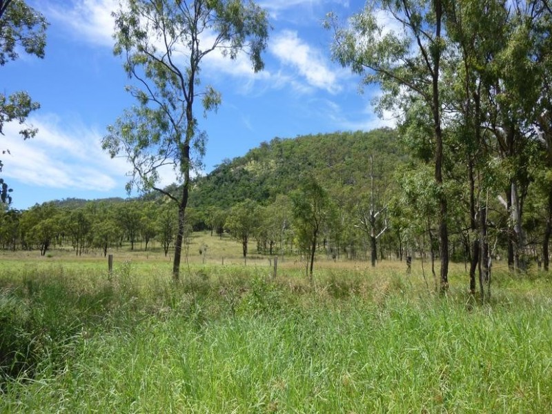 Coalstoun Lakes QLD 4621