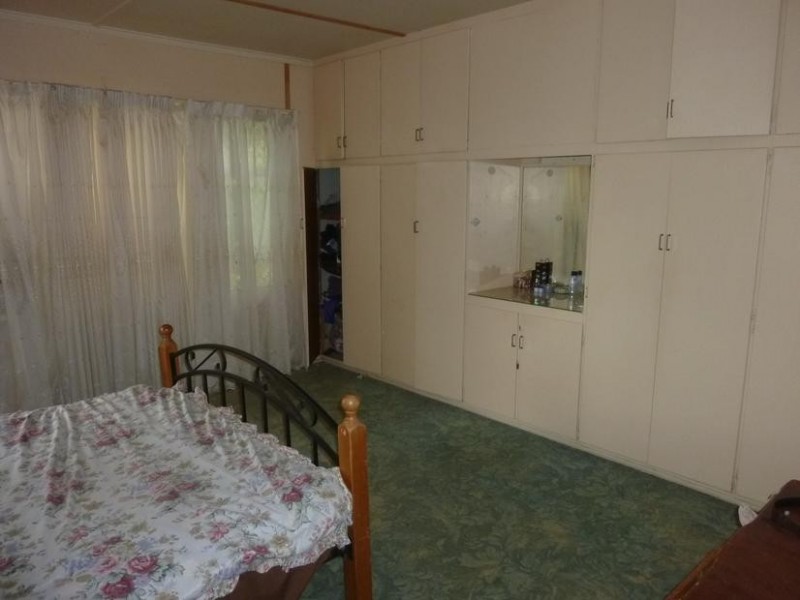 1 MAIN STREET, Coalstoun Lakes QLD 4621