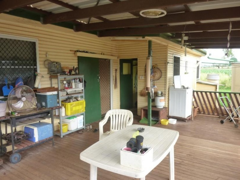 1 MAIN STREET, Coalstoun Lakes QLD 4621