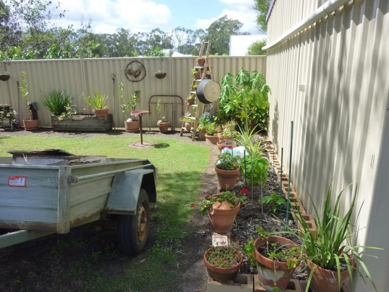 8 Whites Road, Horton QLD 4660