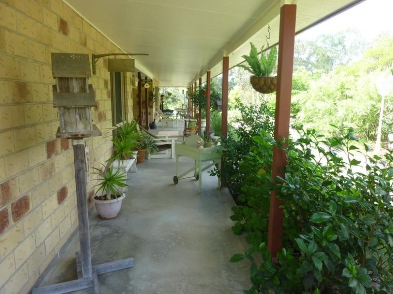 8 Whites Road, Horton QLD 4660