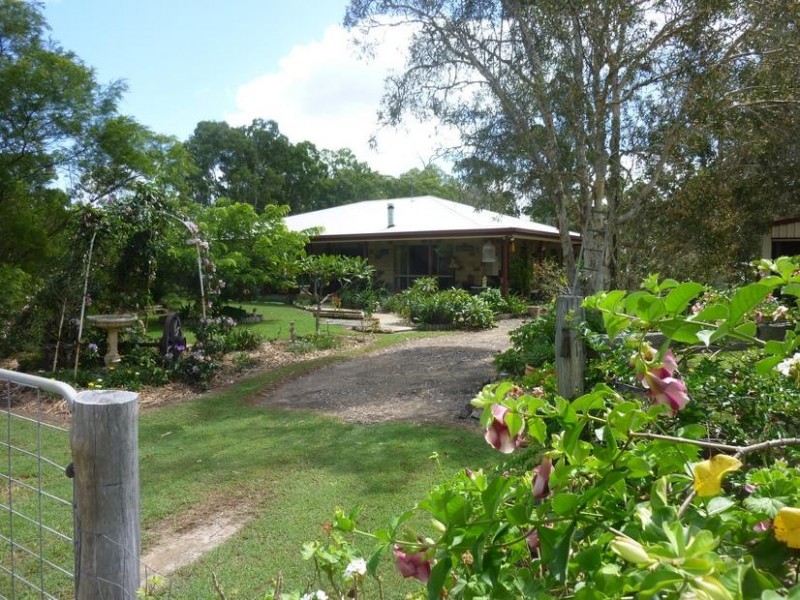 8 Whites Road, Horton QLD 4660