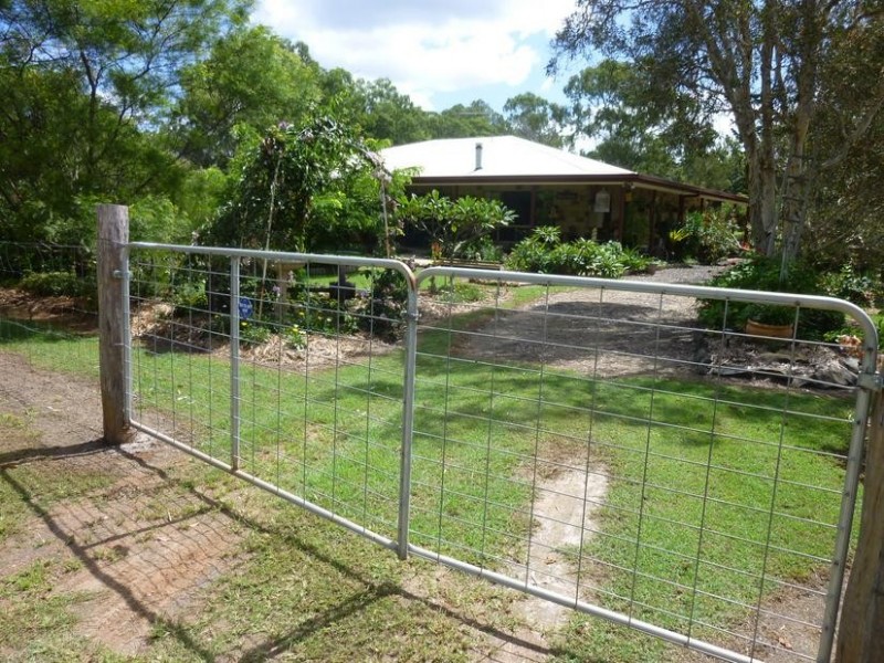 8 Whites Road, Horton QLD 4660