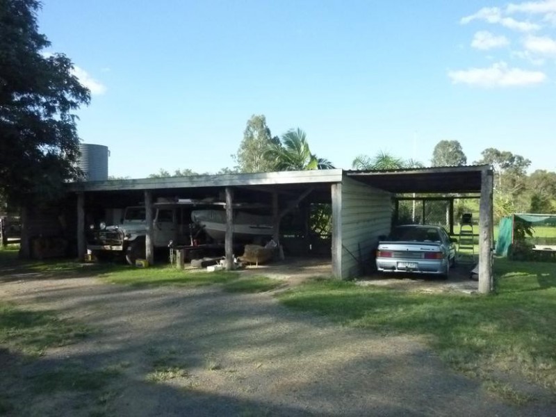 105 Railway Road,, Booyal QLD 4671
