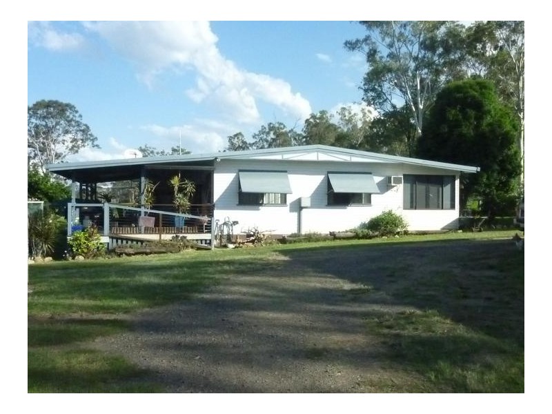 105 Railway Road,, Booyal QLD 4671