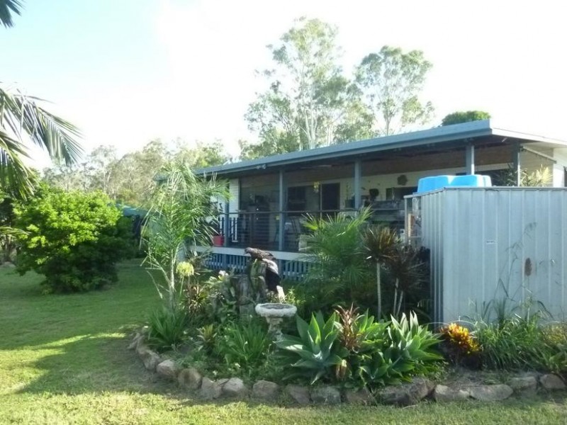 105 Railway Road,, Booyal QLD 4671