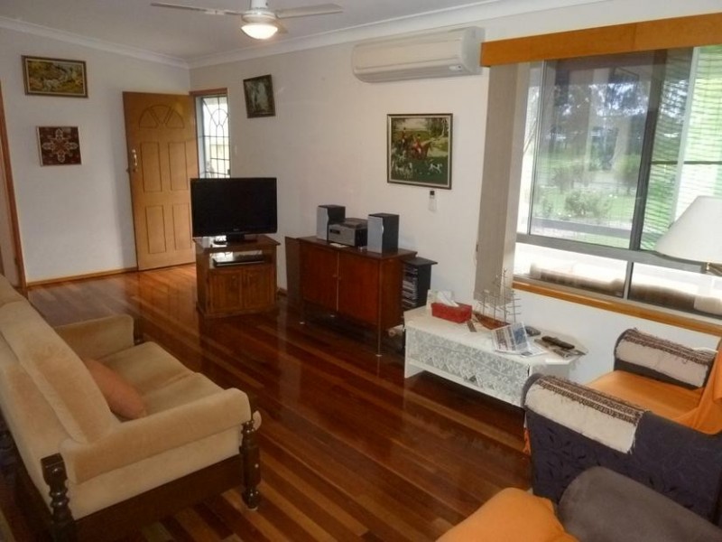 12 Main Street, Dallarnil QLD 4621