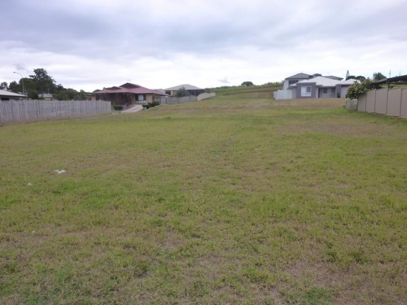 23 PIONEER AVENUE, Childers QLD 4660