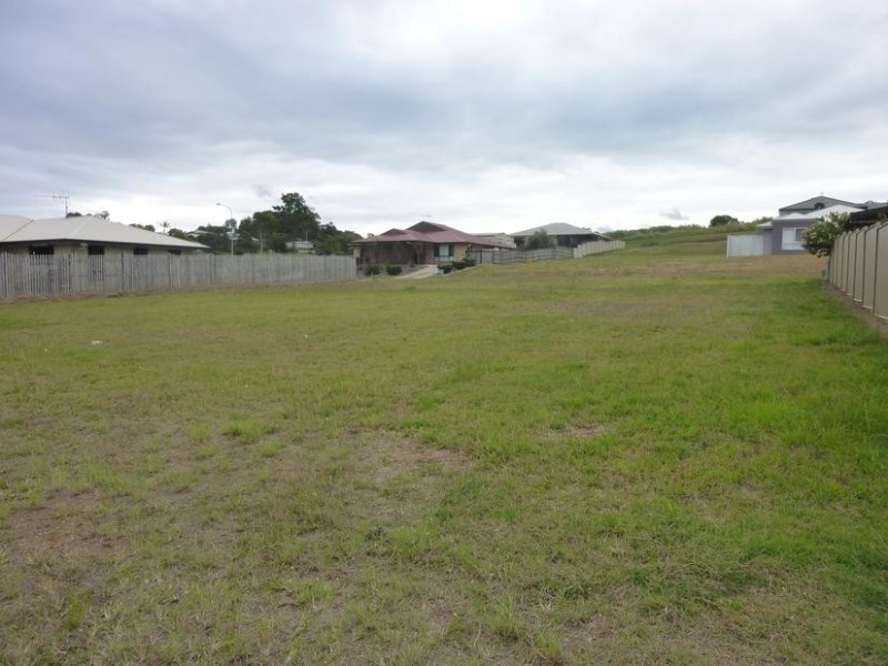 23 PIONEER AVENUE, Childers QLD 4660