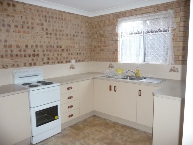 3/2 Mungomery Street, Childers QLD 4660