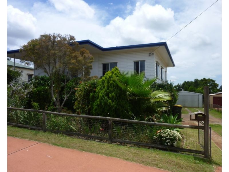 17 North Street, Childers QLD 4660