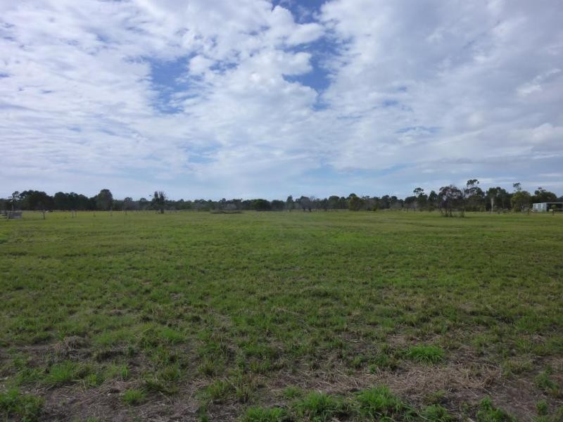 25 RIVER ROAD, Buxton QLD 4660