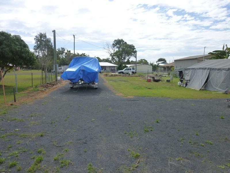 19 HULL STREET, Buxton QLD 4660