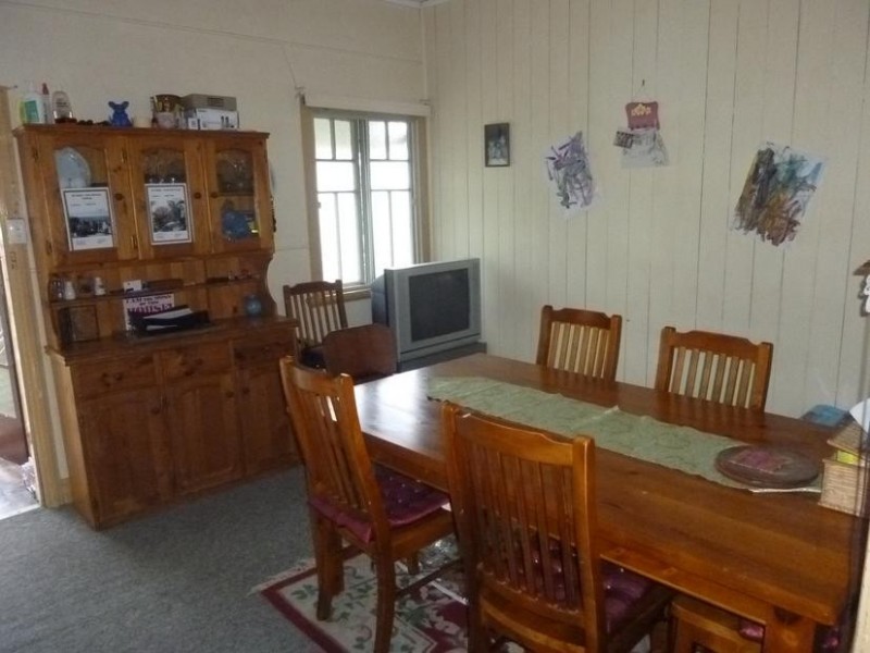 11 GEORGE STREET, Biggenden QLD 4621