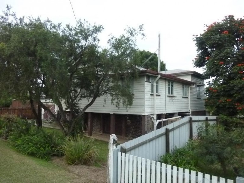 11 GEORGE STREET, Biggenden QLD 4621