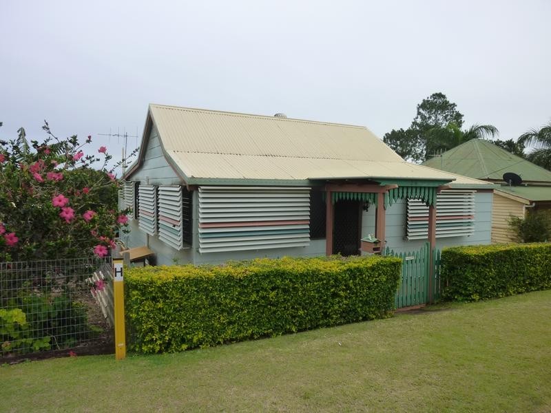 24 RIDGWAY STREET, Childers QLD 4660