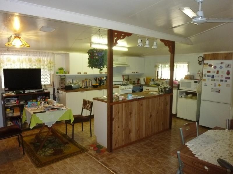 24 RIDGWAY STREET, Childers QLD 4660