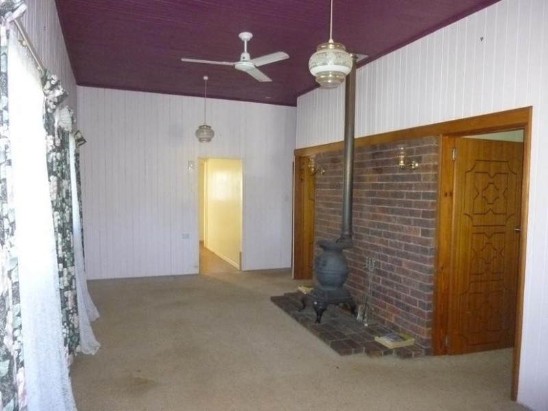 5 PIZZEY STREET, Childers QLD 4660