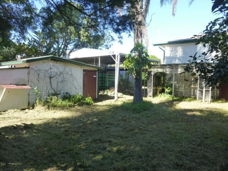 5 PIZZEY STREET, Childers QLD 4660