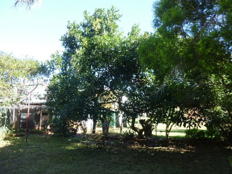 5 PIZZEY STREET, Childers QLD 4660