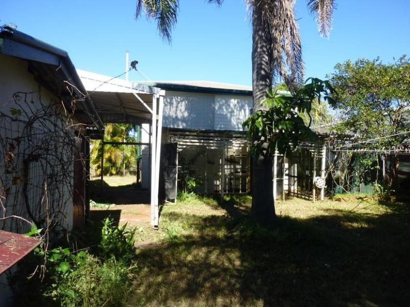 5 PIZZEY STREET, Childers QLD 4660