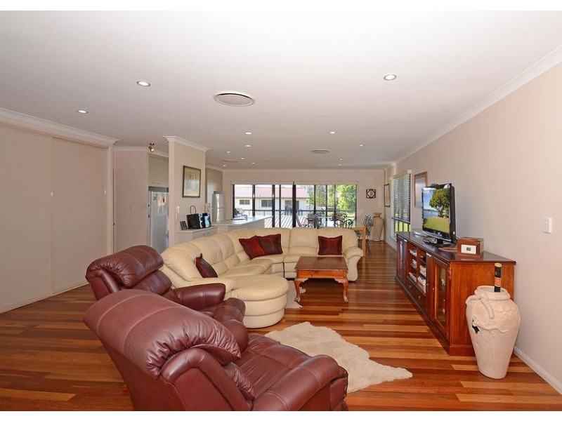 1 BURRUMBA DRIVE, Buxton QLD 4660