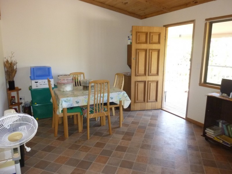 8 ANDERSEN STREET, Dallarnil QLD 4621