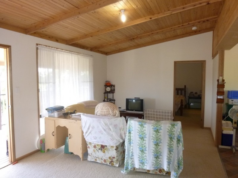 8 ANDERSEN STREET, Dallarnil QLD 4621