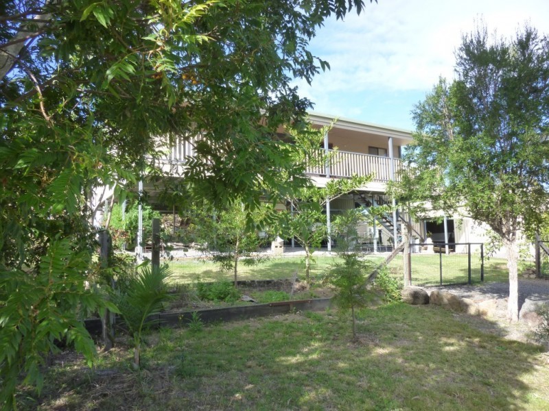 8 ANDERSEN STREET, Dallarnil QLD 4621