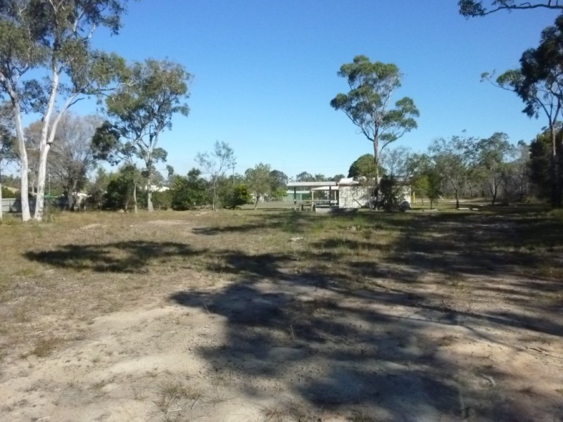 17 SMITH STREET, Buxton QLD 4660