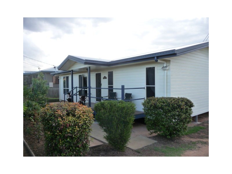 6 HORTON STREET, Biggenden QLD 4621