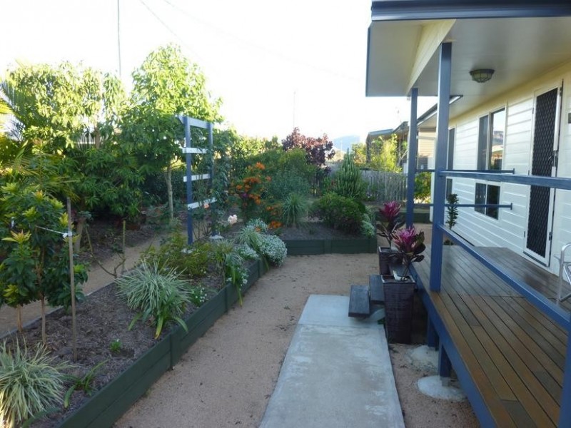6 HORTON STREET, Biggenden QLD 4621