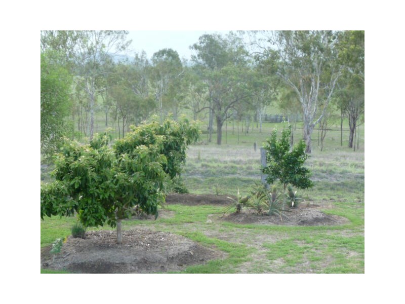6 HORTON STREET, Biggenden QLD 4621