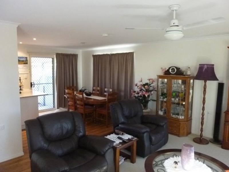 6 HORTON STREET, Biggenden QLD 4621