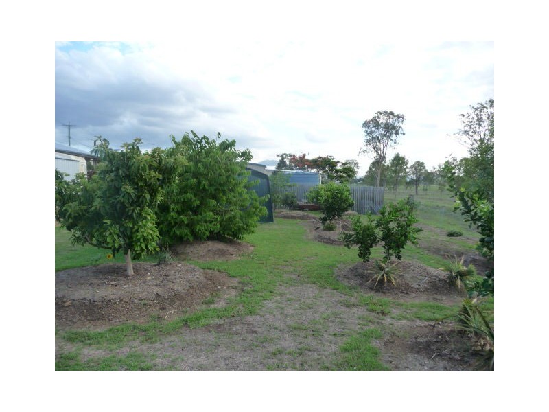 6 HORTON STREET, Biggenden QLD 4621