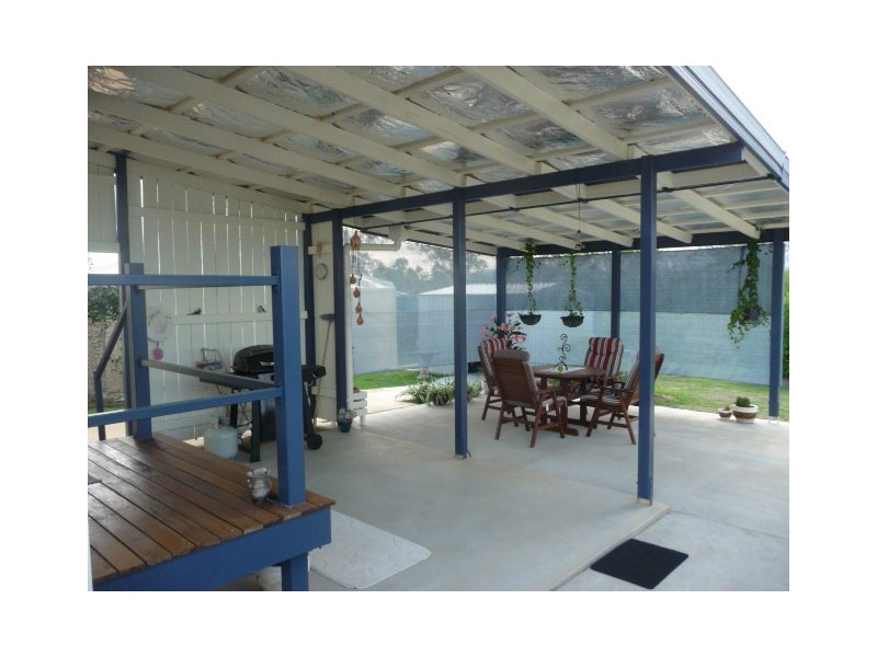 6 HORTON STREET, Biggenden QLD 4621