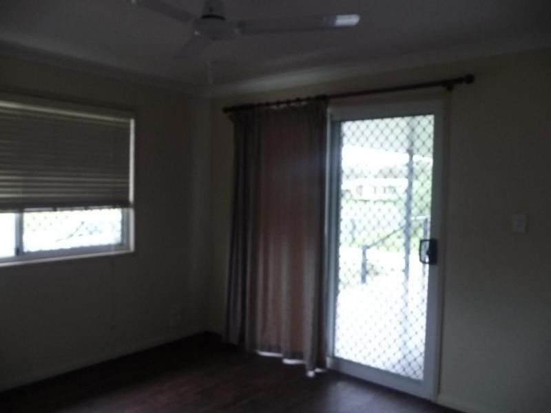 8 Smith Street, Buxton QLD 4660