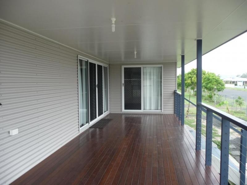 8 Smith Street, Buxton QLD 4660