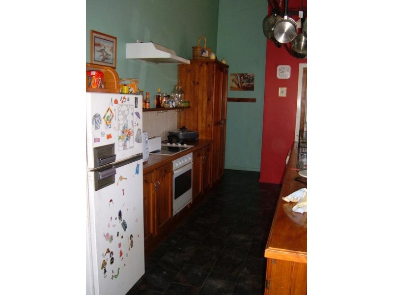 24B KELVIN STREET, Monto QLD 4630