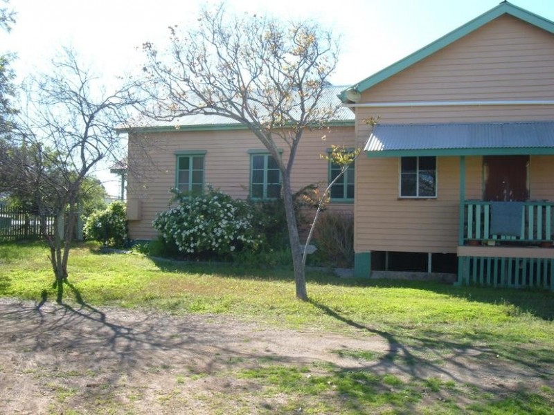 24B KELVIN STREET, Monto QLD 4630