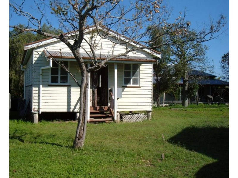 24A KELVIN STREET, Monto QLD 4630