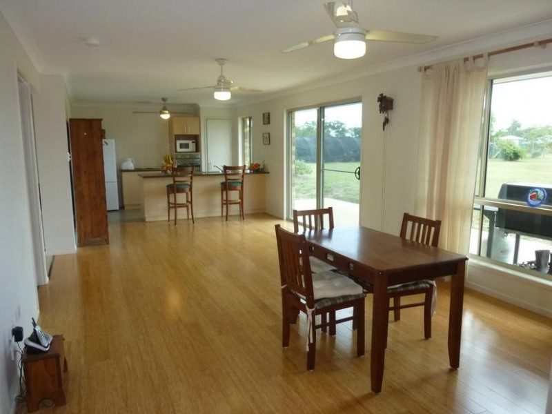 10 RHYTHM RISE, Redridge QLD 4660