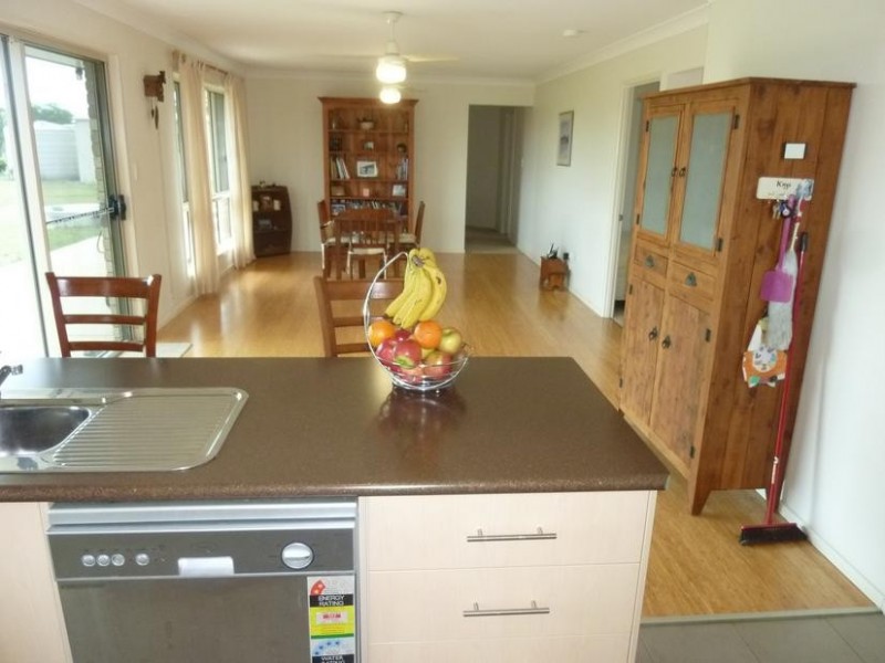 10 RHYTHM RISE, Redridge QLD 4660